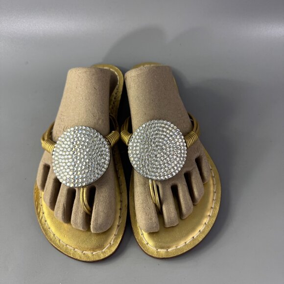 Bernardo Must Sone Pewter Thong Sandals Leather Medallion Embellishment, Size 9 - Picture 4 of 11